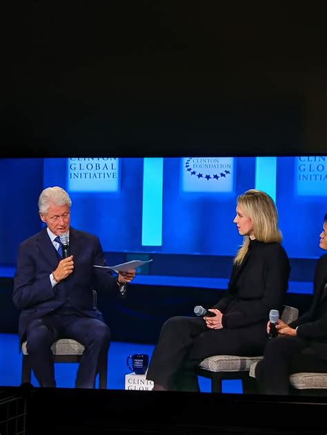 It Doesnt Get More Scandalous Than Bill Clinton Speaking On Stage With