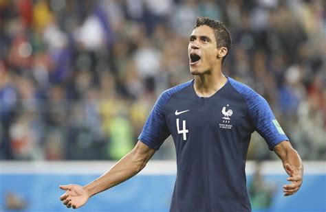 Varane holds a martinican and french nationality and belongs to black ethnicity. {title} (avec images) | Raphaël varane, Joueurs de foot ...