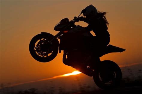 29 Best Images About Woman Stunt Rider On Pinterest