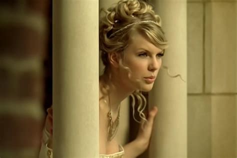 Taylor Swift Previews New Version Of Love Story