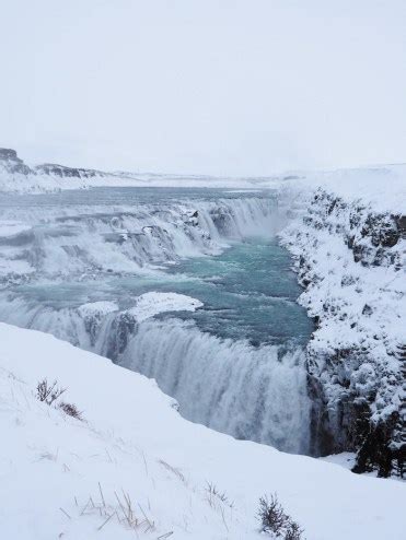 The gullfoss waterfall, which is also known as the golden waterfall, is the most renowned waterfall in southwest iceland. Overweldigend: De Gullfoss waterval in IJsland | WeAreTravellers