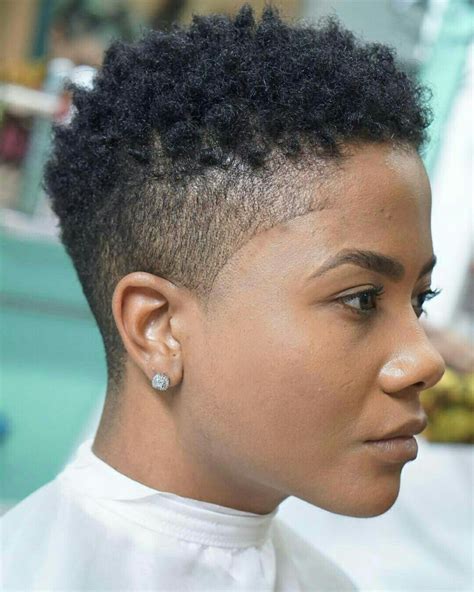 Stylish And Chic Black Short Hair Taper For Short Hair Best Wedding Hair For Wedding Day Part