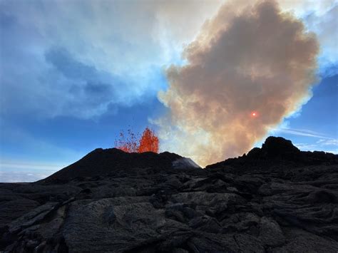 After One Week Mauna Loa Has A Single Active Fissure Continues Slow