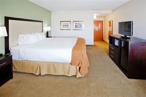 Holiday Inn Express® Myrtle Beach Best Vacations Ever
