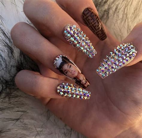 Nicki Minaj Nails 21 Nail Designs To Wow Everyone Naildesigncode
