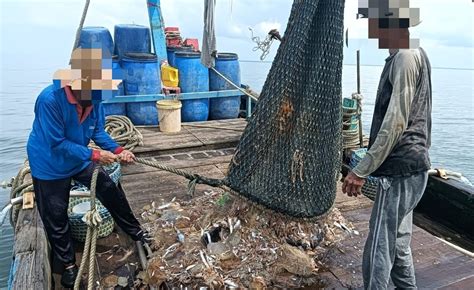 Langgar Syarat Lesen Bot Tunda Kelas B Ditahan