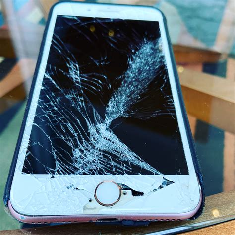 Fix My iPhone Screen Near Me - iRepairMotown - Call Us Today!