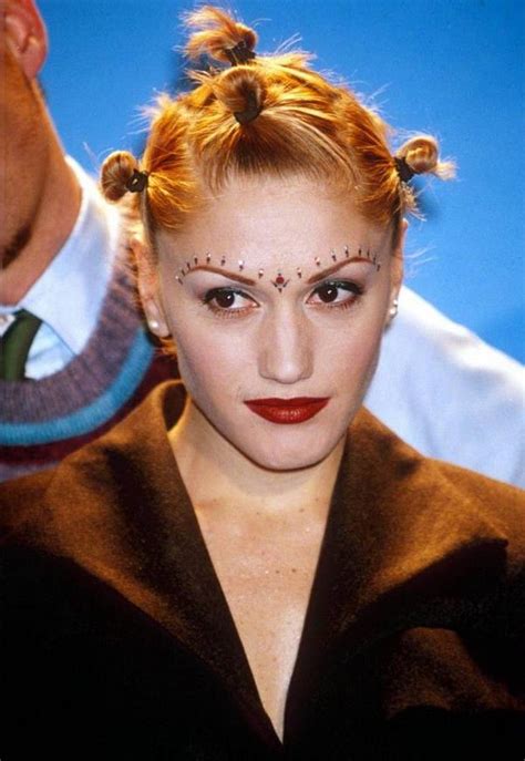iconic 90s hairstyles and women that left their mark on the decade