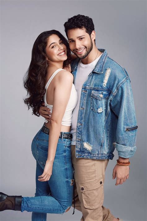 In the sequel of bunty aur babli, there will be 2 new fresh pair of actors other than the main lead from part 1. Gully Boy fame Siddhant Chaturvedi and newcomer Sharvari ...