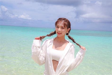 51 Chou Tzu Yu Nude Pictures Demonstrate That She Has Most Sweltering