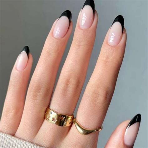 22 Top Trending Black French Tip Nails Beautystack