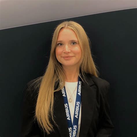 Laura Sandra Sierra Wood Risk And Compliance Systems Officer Airbus Defence And Space Linkedin