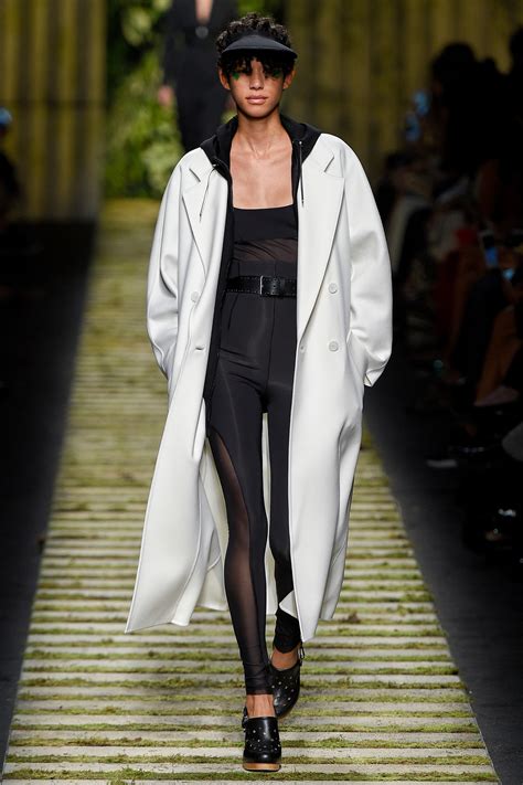 Max Mara Ss 17 Milan Showlist Model Showlists Model Lists Skinny
