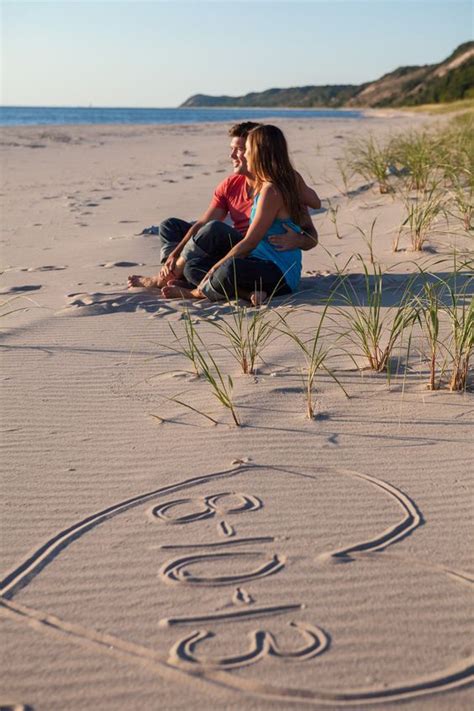 30 Romantic Beach Engagement Photo Shoot Ideas Deer Pearl Flowers