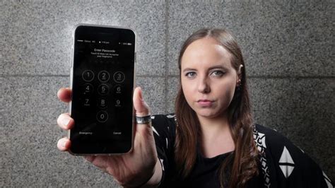 Lockdown Paranoid Aussies Fear Smartphone Invaders