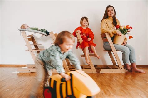 Der tripp trapp® wird aus hochwertigem europäischem buchenholz hergestellt, darum ist er so stabil, stylisch und langlebig. STOKKE TRIPP TRAPP | EIN STUHL FÜR EIN GANZES LEBEN