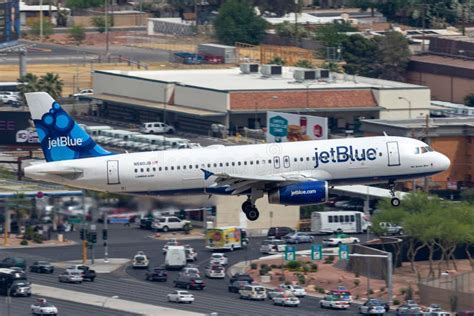 Jetblue Airways Airbus A320 Airliner On Approach To Land At Mccarran
