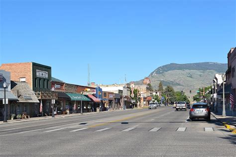 11 Towns In Wyoming That Have The Best Main Streets Worldatlas