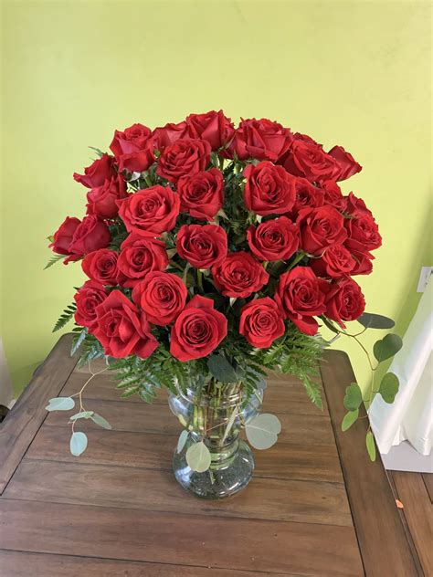 Romance Special 5 Dozen Roses Fresno Florist Signature Floral
