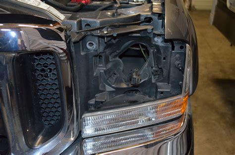 Ford F250 Replace Headlight Assembly How To Ford Trucks