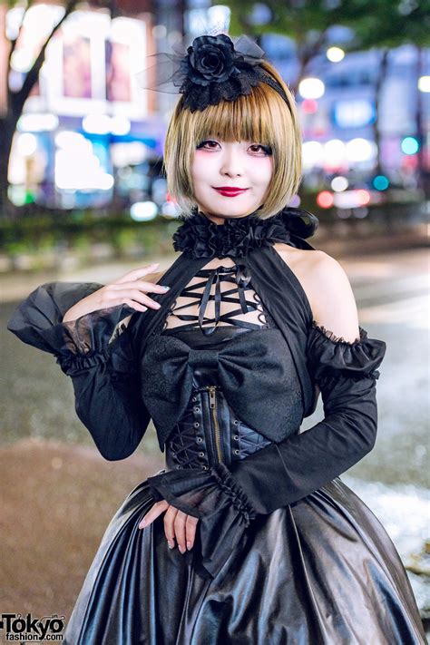 Japanese Gothic Lolita Street Style In Harajuku W Mr Corset Nah