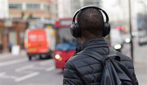 3 Penyebab Bunyi Headset Dan Earphone Kanan Dan Kiri Tidak Sama