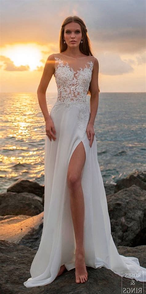 Free delivery and returns on ebay plus items for plus members. 30 Beach Wedding Dresses Perfect for a Destination Wedding ...