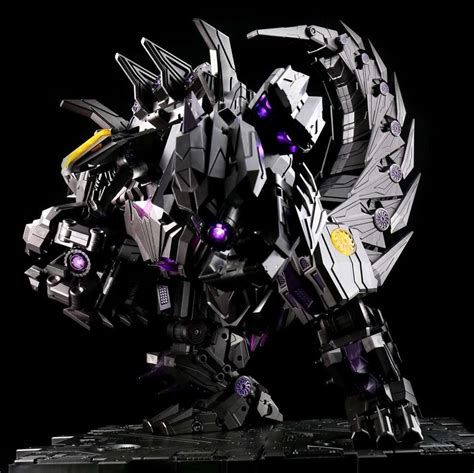 Trypticon War For Cybertron Toy