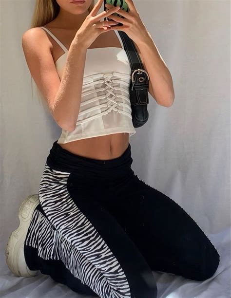 Pin by 𝓵𝓮𝓪 on mirror selfies Fashion inspo outfits Fashion