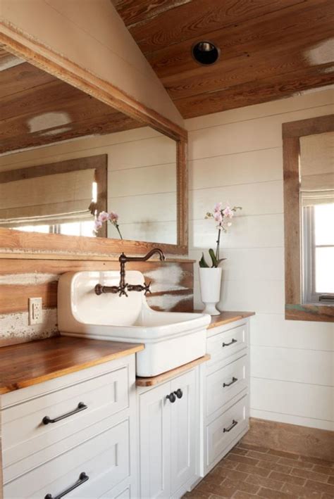 It is great to take note of that this explanation has diverse budgetary prerequisites for your seattle home to be actually what. 15 Natural Rustic Bathroom Design Ideas - Rilane