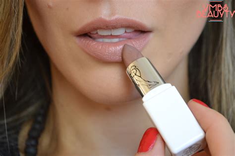 7 BEST LIPSTICK SHADES YOU MUST TRY IN THIS SUMMER