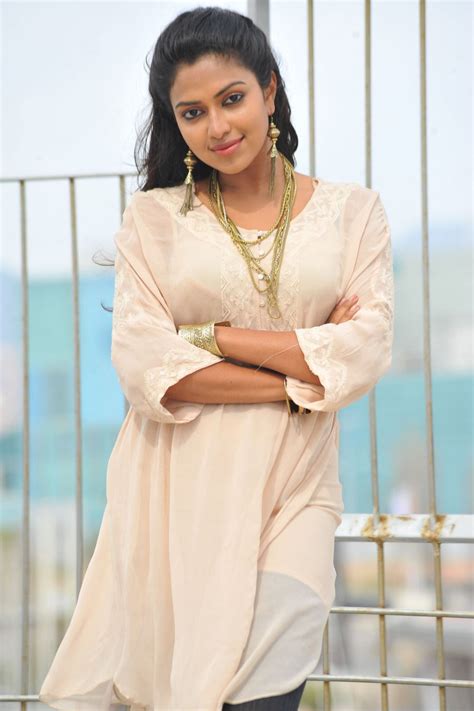 Amala Paul Stills In Iddarammayilatho 25cineframes