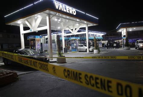 Shootout At Oakland Gas Station Kills At Least One Person Wounds Seven
