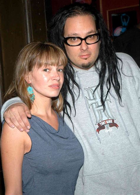 Korn Frontman Jonathan Davis Estranged Wife Deven Dead At 39