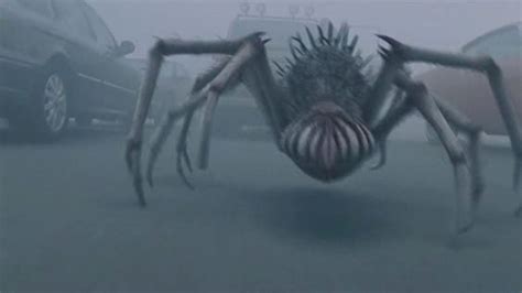 Image Spiderrunningtocar Stephen Kings The Mist Wiki Fandom