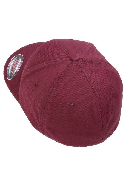 Flexfit Cool And Dry Sport Modell 6597 Baseball Caps In Maroon Baseball Cap