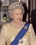 Conoce todos los detalles de cada una de las coronas de la Reina Isabel ...