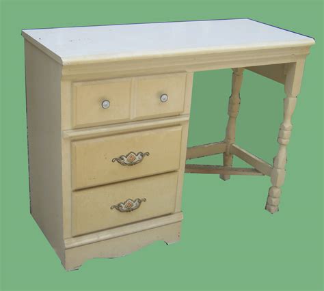 Uhuru Furniture And Collectibles Student Desk Sold