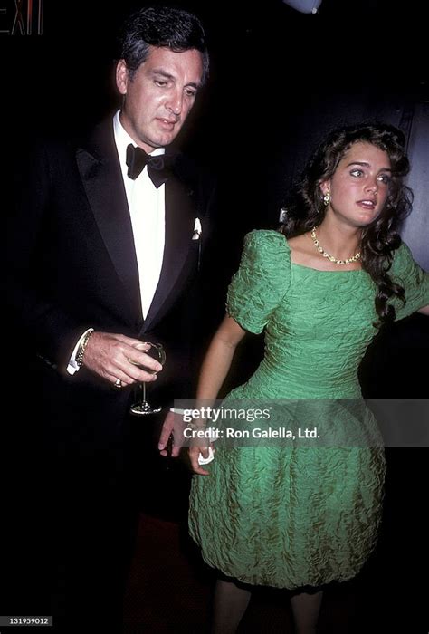 Actress Brooke Shields And Father Frank Shields Attend 37260 Hot Sex