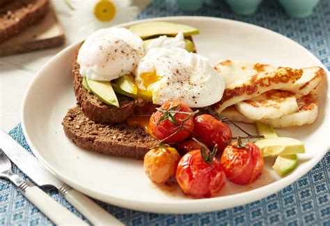 Poached Eggs With Avocado And Roast Tomatoes On Toast Gi Foundation