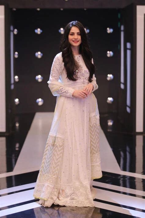 Neelam Muneer Looks Stunning In White In Todays Jeetopakistan