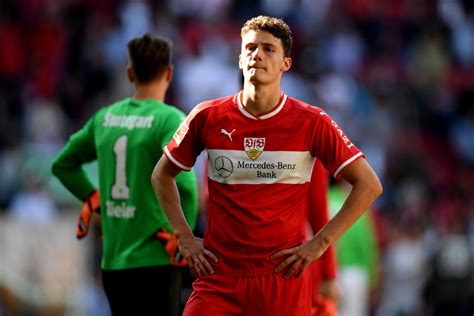 Discover more posts about benjamin pavard. Relegation: Geht Benjamin Pavard als Absteiger zum FC ...
