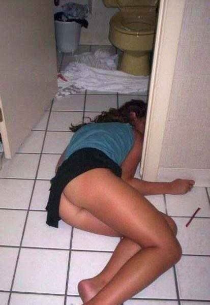 Drunk Girls Passed Out And Naked At Parties Porn Pictures Xxx Photos