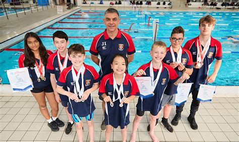 Swim Stars Watford Open Water Swimmers Win Haul Of 10 Medals At