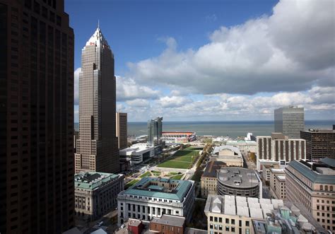 Downtown Cleveland is region's 'economic hub,' but lags peer cities in ...