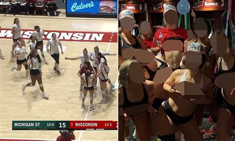 University Of Wisconsin Women S Volleyball Players Return To The Court