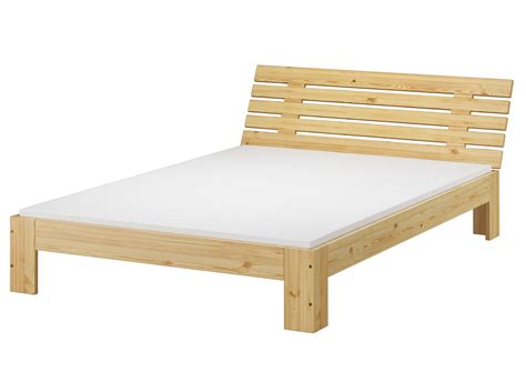 Je nach den platzverhältnissen und räumlichen beschaffenheiten kann ein etwas schmaleres bett in der breite 140 cm die perfekte option sein. Französisches Bett 140 x 200 cm Kiefer massiv mit Rollrost ...