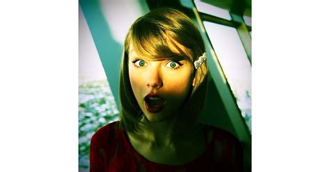 Taylor Swift Showed Off Her Signature Surprised Face Before The Acm