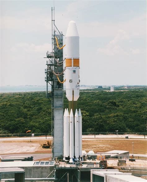 The Delta Iii A Delta Ii First Stage With A Delta Iv Upper Stage