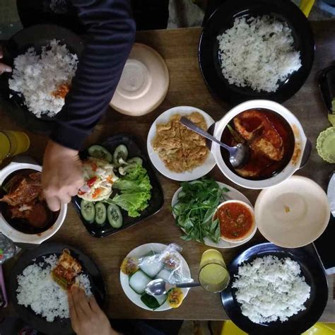 Pengangkutan yang menghubungkan penduduk dengan bandar temerloh sebelum. Restoran Patin Tempoyak Claypot Temerloh Pahang. - Pencari ...